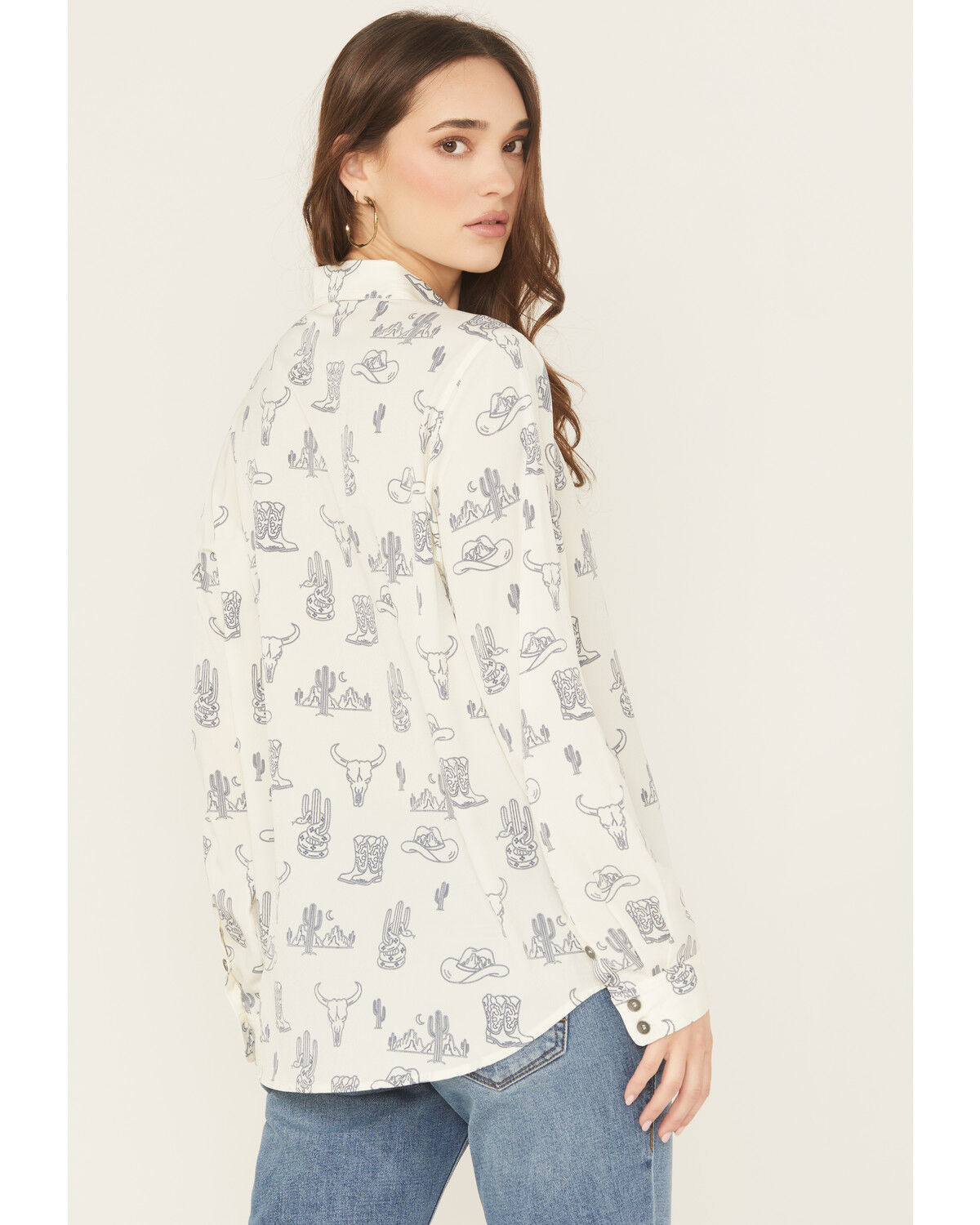 Image #4 - Ariat Women's Homestyle Deserted Print Long Sleeve Button-Down Western Shirt, White, hi-res