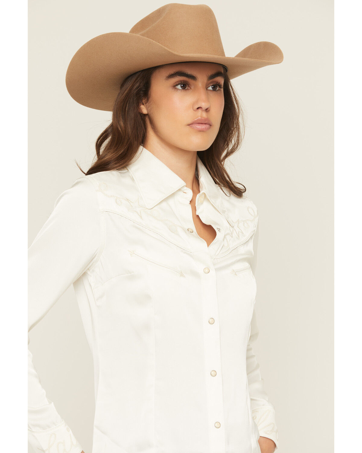 Image #2 - Wrangler X Lainey Wilson Women's Satin Star Embroidered Long Sleeve Snap Western Shirt, White, hi-res