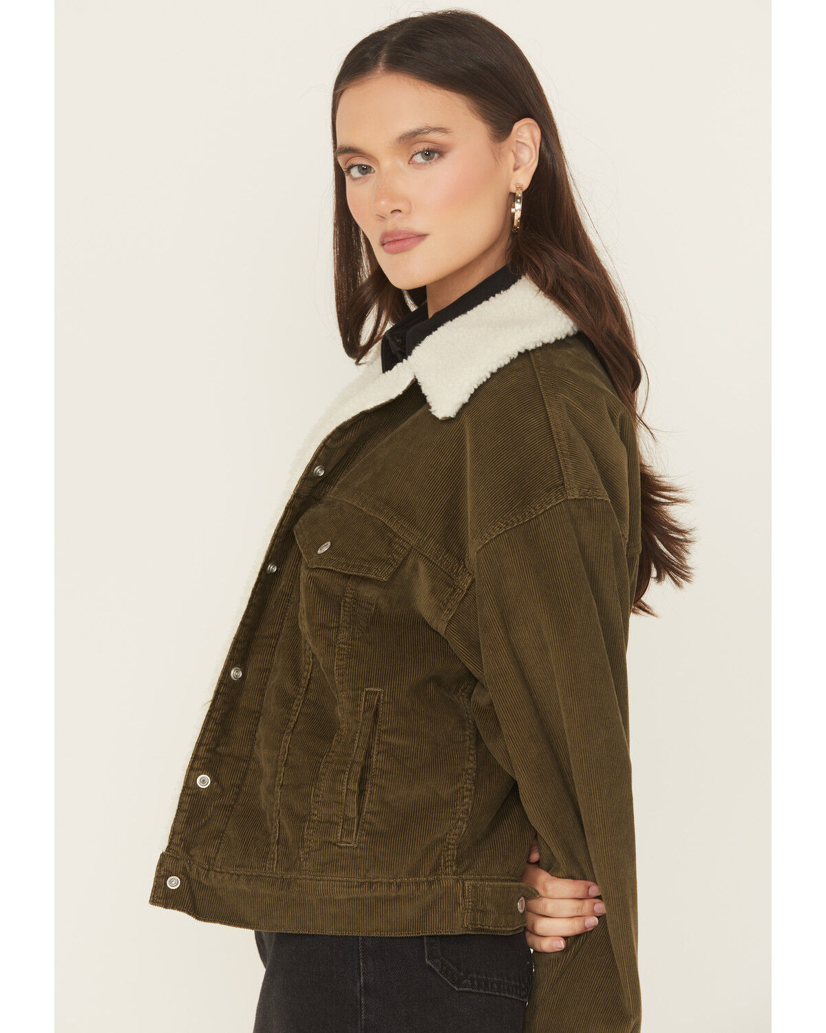 Image #2 - Levi's Women's Corduroy Sherpa Lined Snap Trucker Jacket, Olive, hi-res
