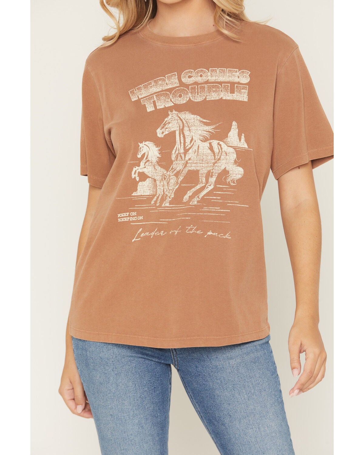 Image #3 - Idyllwind Women's Here Comes Trouble Short Sleeve Graphic Tee, Caramel, hi-res