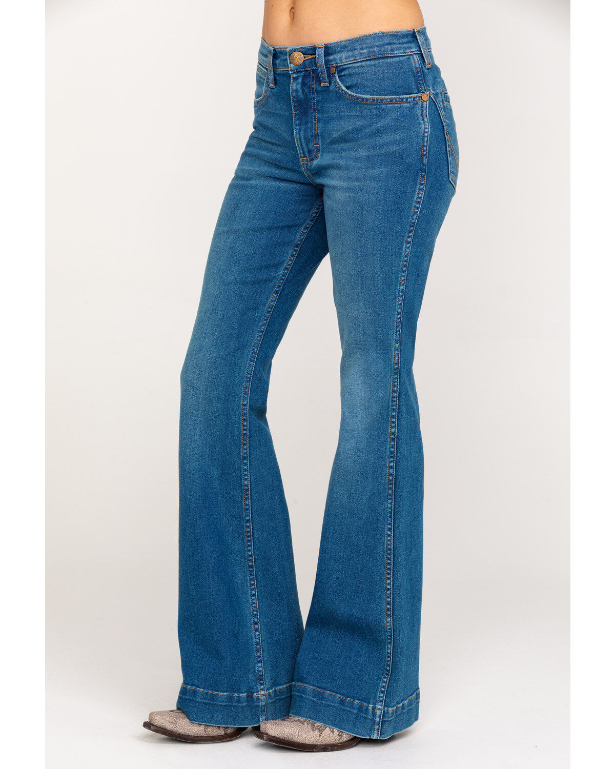 wrangler bell bottom jeans womens