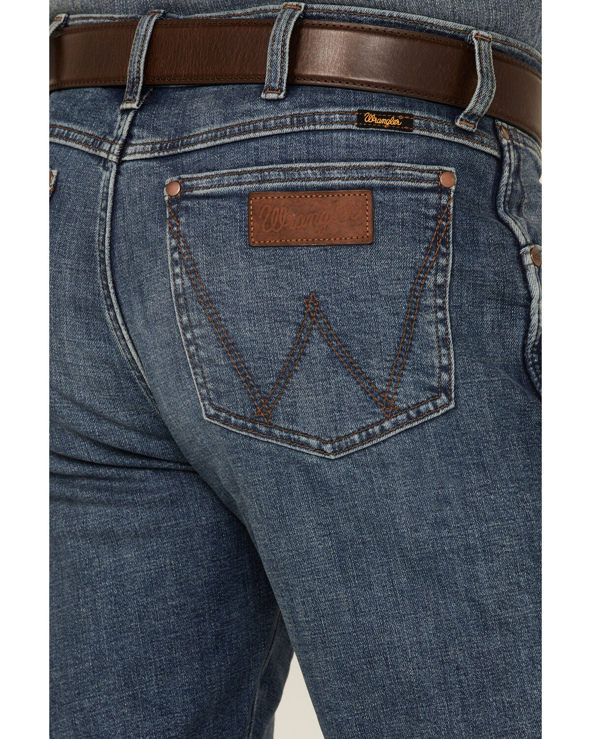 Wrangler Retro Men's Eubank Medium Wash Stretch Slim Straight Jeans