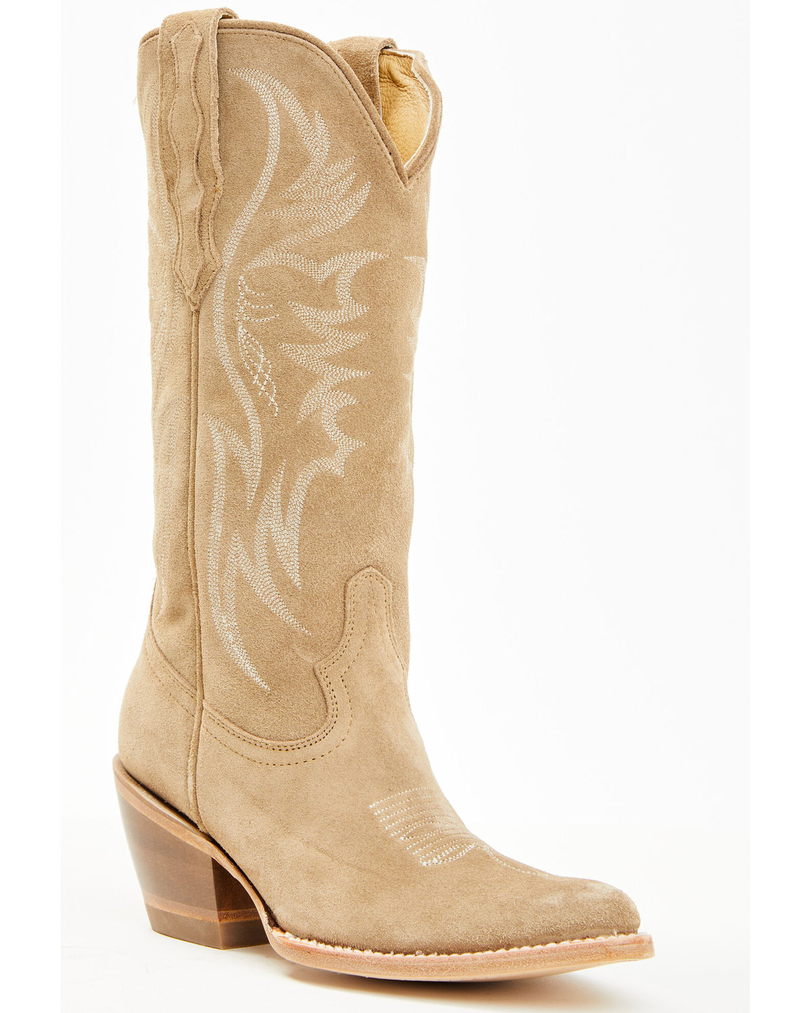Pointy clearance cowgirl boots