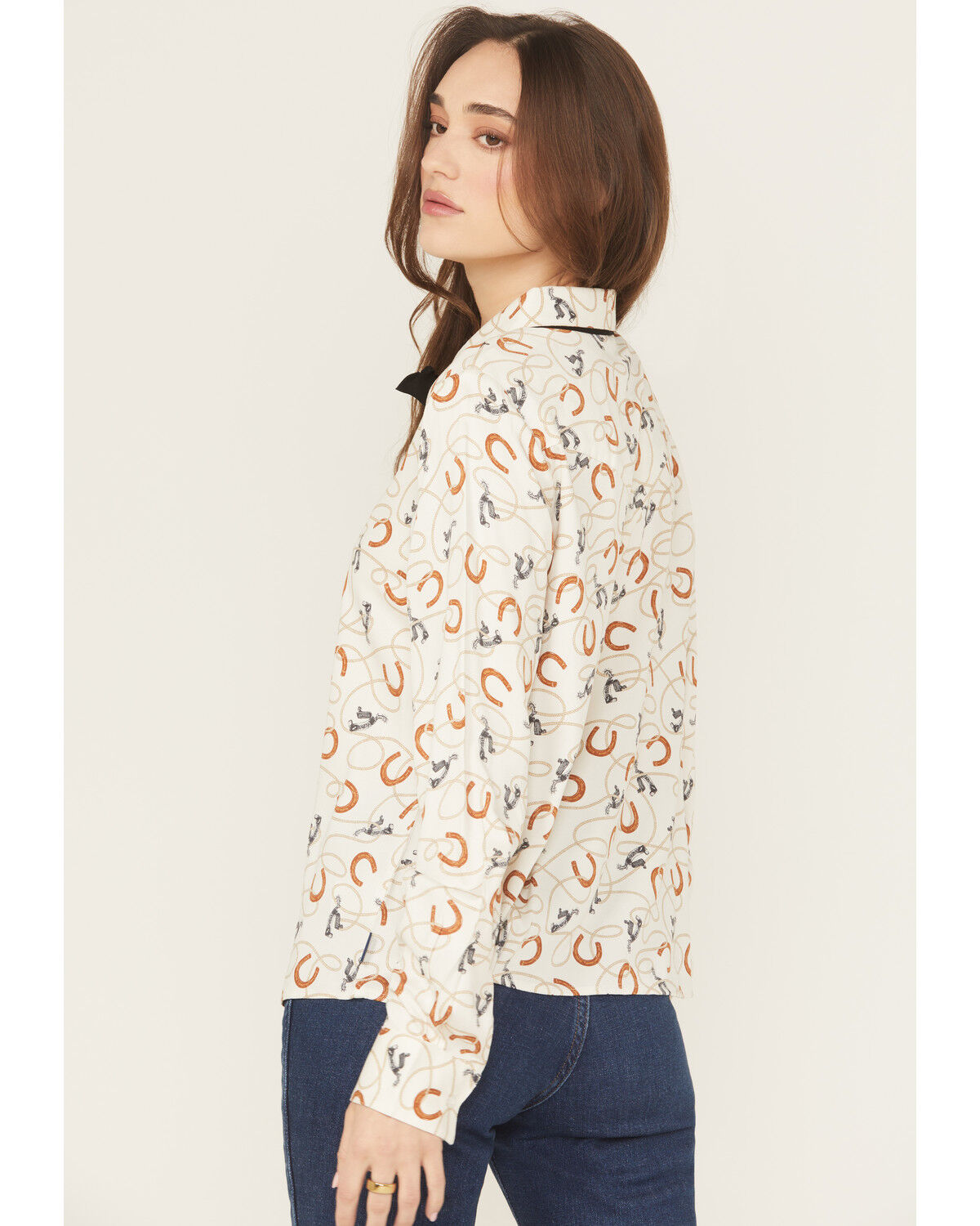 Image #4 - Wrangler Retro Women's Horseshoe Print Neck Tie Long Sleeve Button-Down Western Shirt, White, hi-res