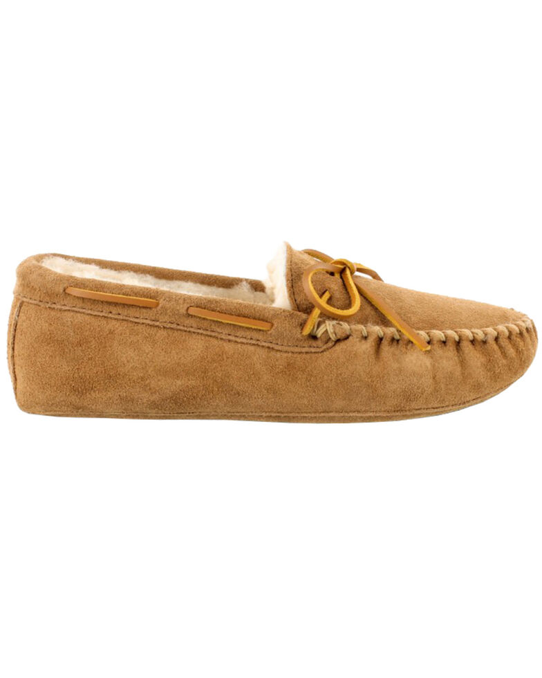 minnetonka sheepskin moccasins
