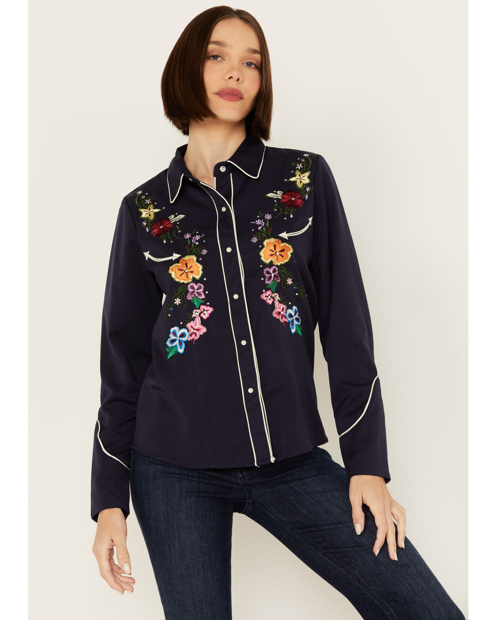 Scully Women's Floral Embroidered Long Sleeve Western Snap Shirt