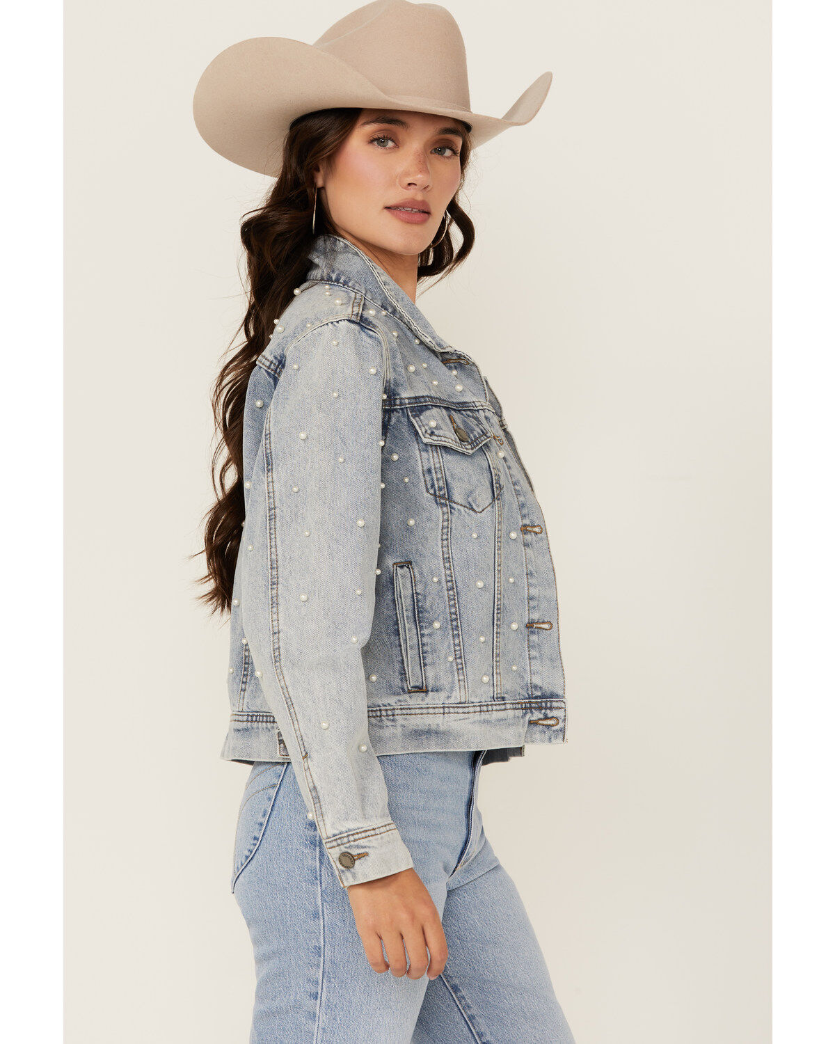 Image #4 - Veveret Women's Pearl Light Wash Denim Jacket, Light Wash, hi-res