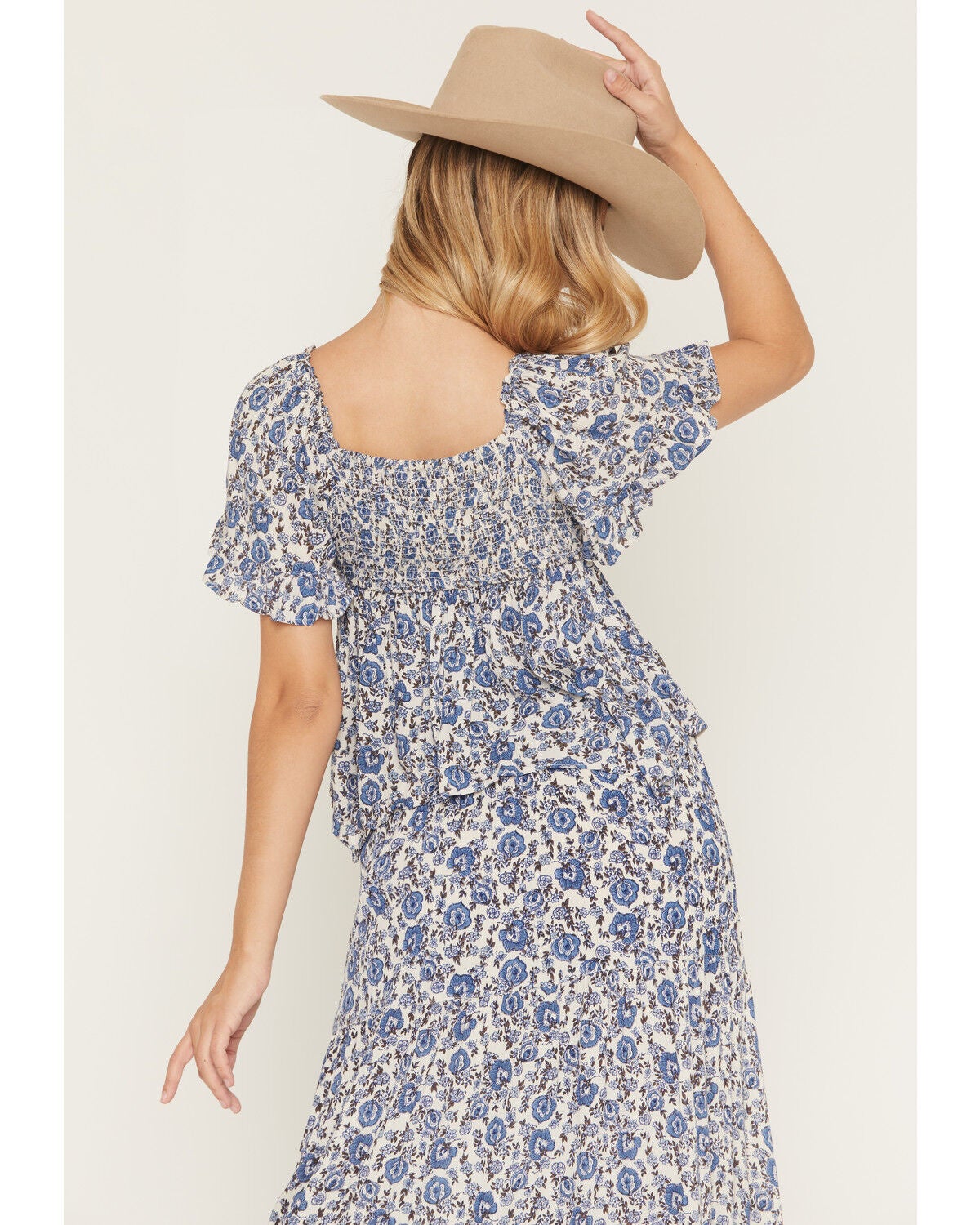 Image #4 - Angie Women's Floral Print Short Sleeve Hanky Hem Top, Blue, hi-res