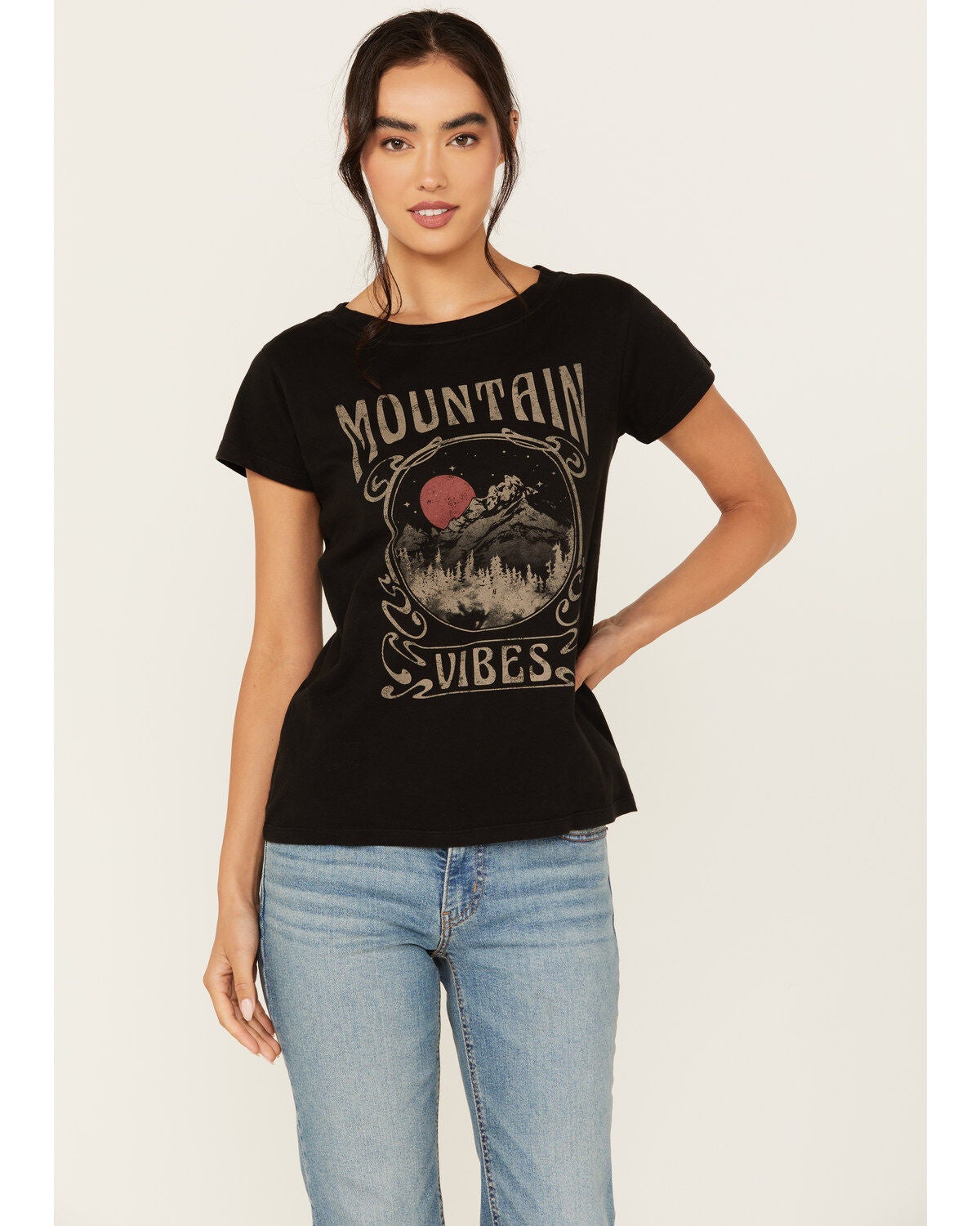 Shyanne Women's Mountain Vibe Short Sleeve Graphic Tee, Black, hi-res
