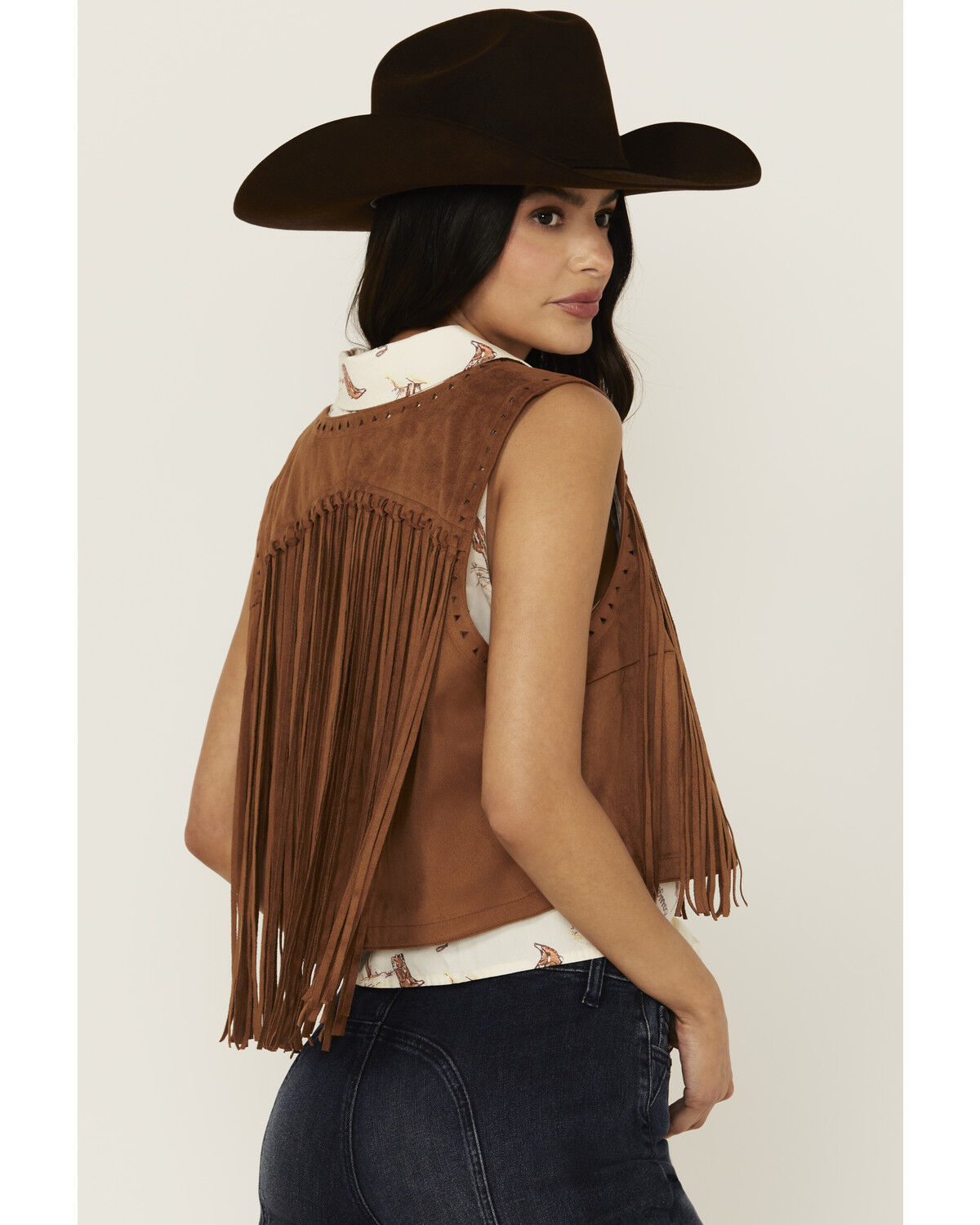 Image #4 - Shyanne Women's Faux Suede Fringe Cropped Vest, Caramel, hi-res