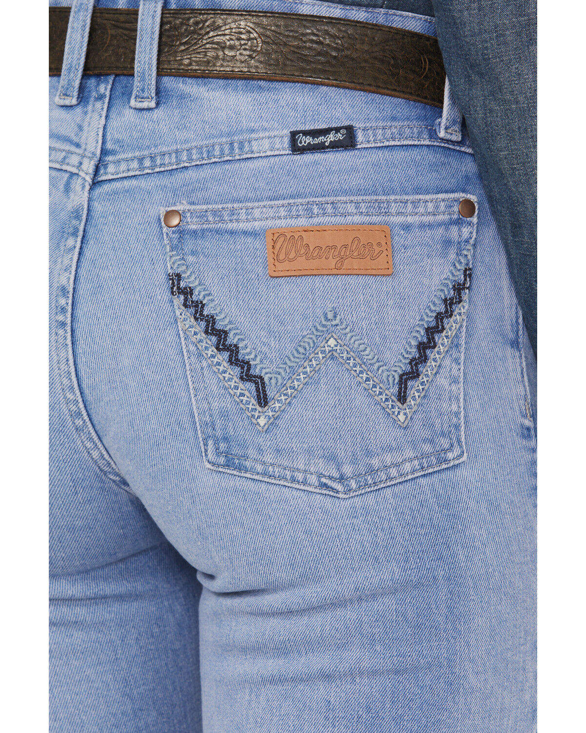 Image #4 - Wrangler Retro Women's Kai Light Wash Mid Rise Kai Bootcut Stretch Denim Jeans, Light Wash, hi-res