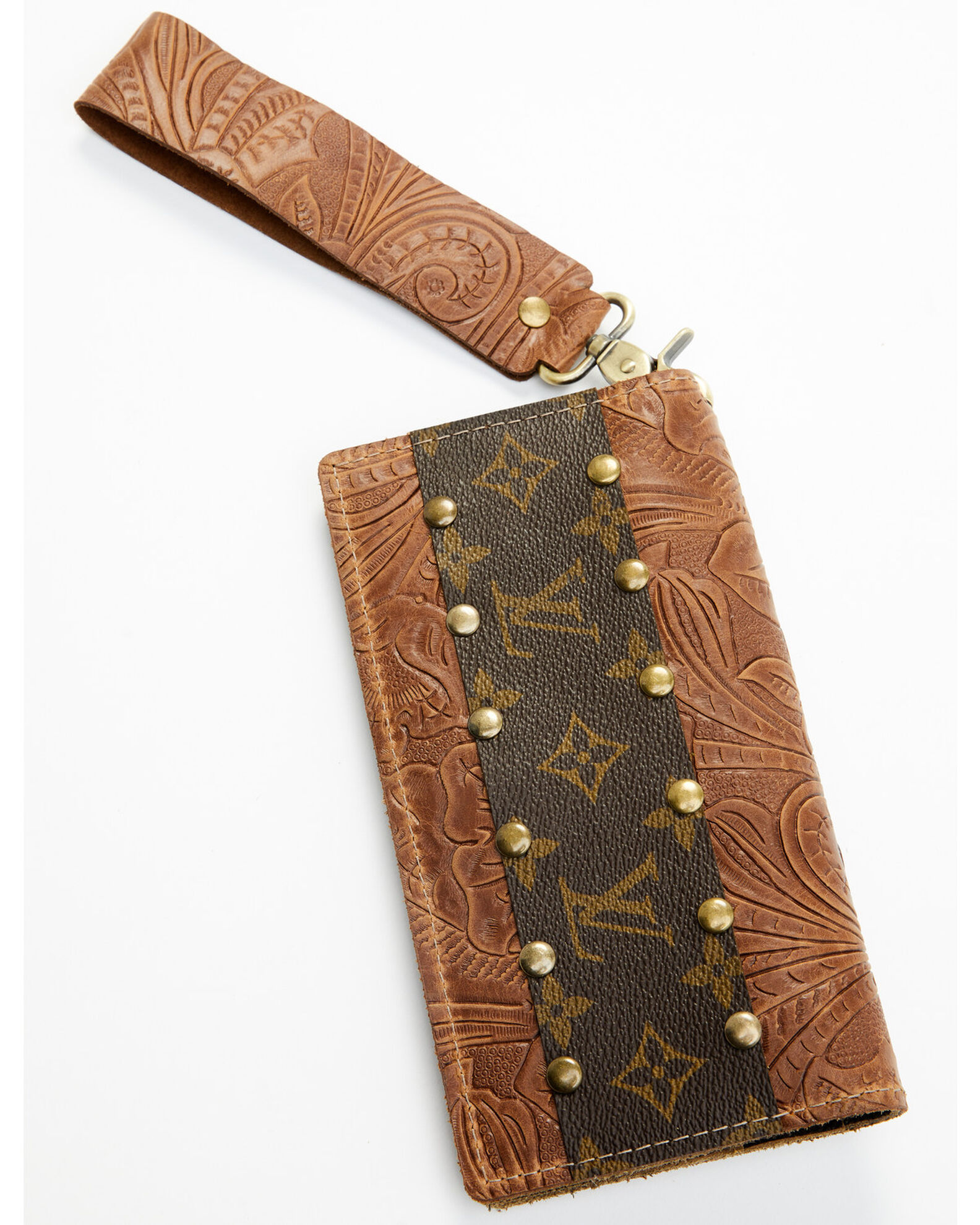 Keep it Gypsy Women's Fallon Tooled Wristlet Wallet