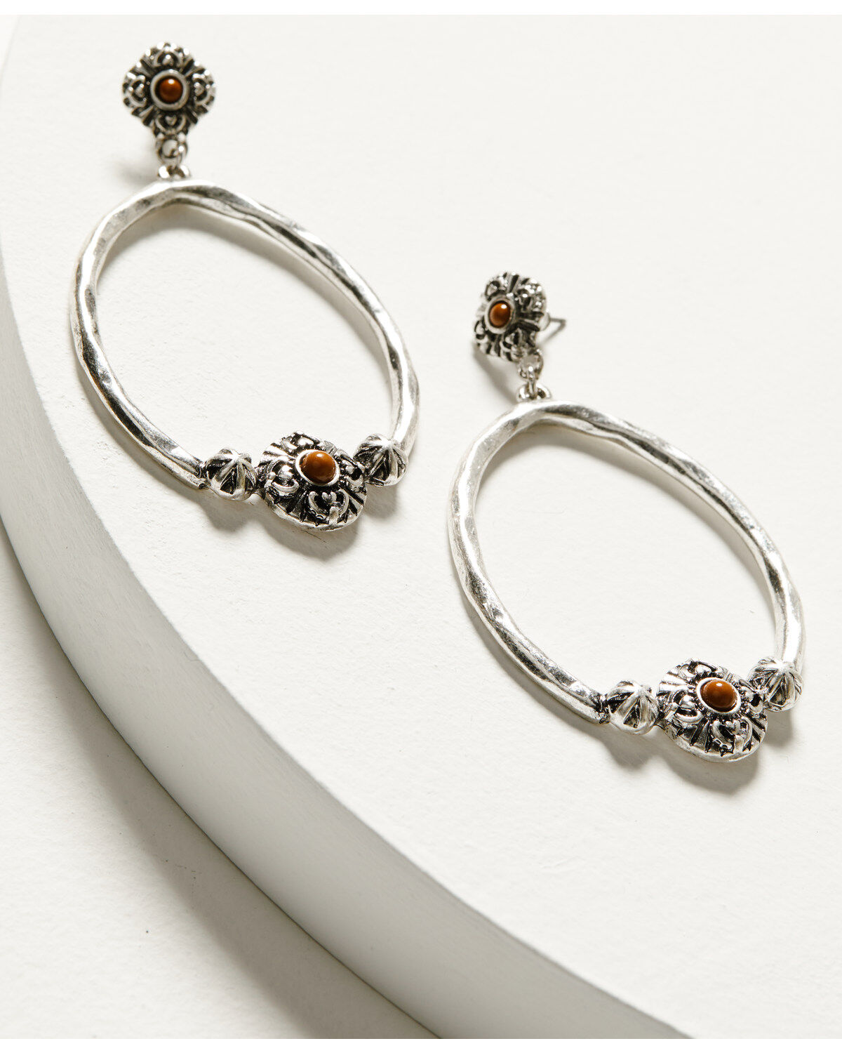 Image #1 - Shyanne Women's Monument Valley Silver Teardrop Earrings, Silver, hi-res