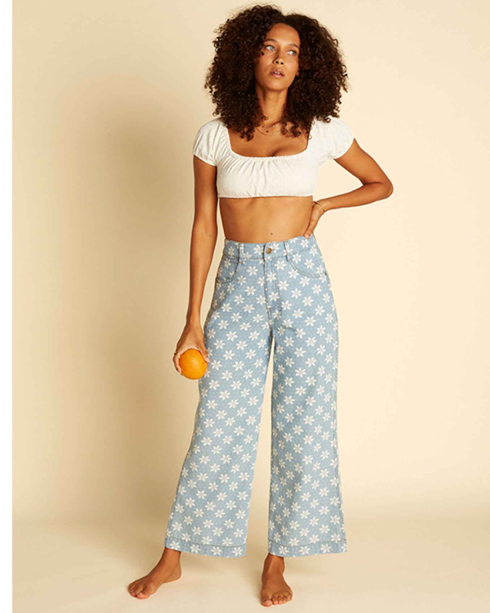 Floral cropped pants hot sale
