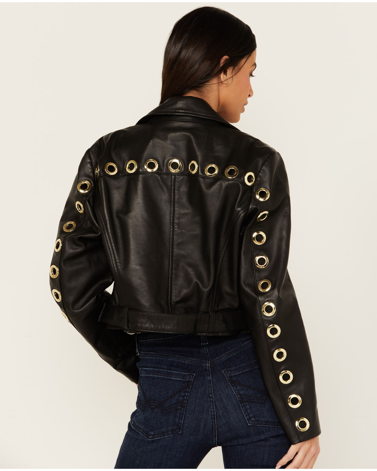 Kristin Baxter'S Leather Jacket: A Style Guide - 6stivsz