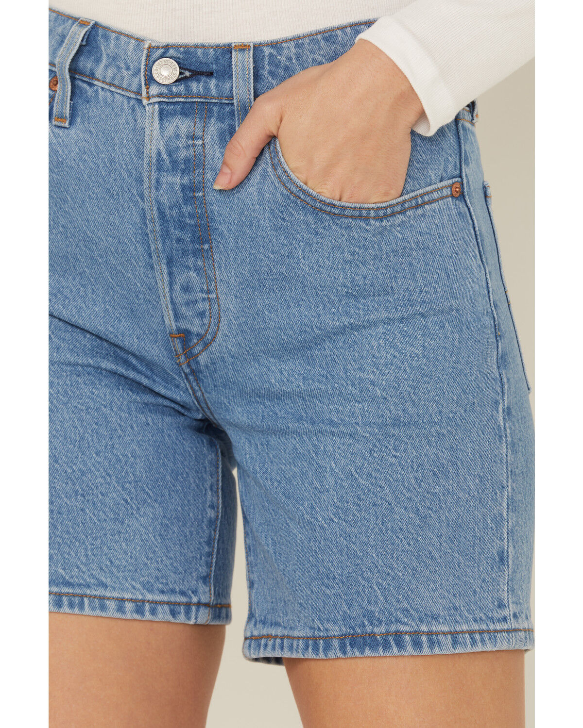 Image #2 - Levi's Women's 501® Original Medium Wash High Rise Mid Thigh Stretch Denim Shorts, Medium Wash, hi-res