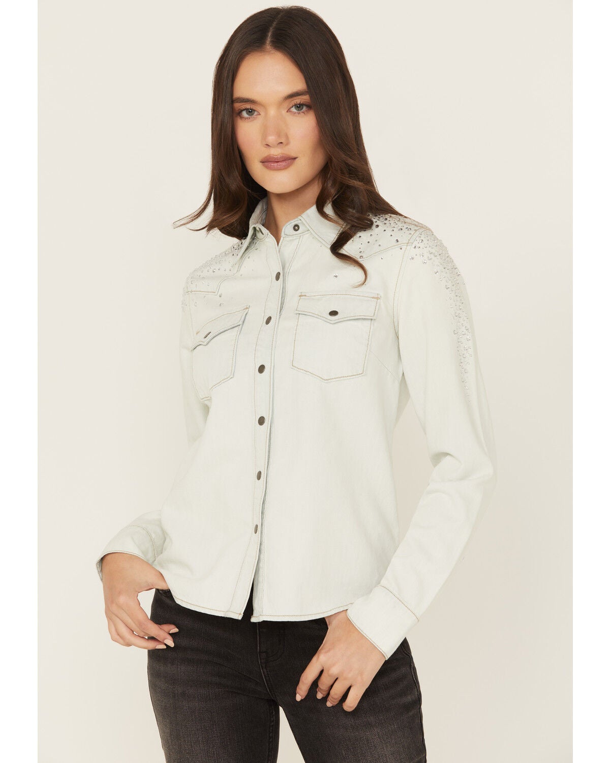 Idyllwind Women's Embellished Light Wash Long Sleeve Snap Denim Shirt, Light Wash, hi-res