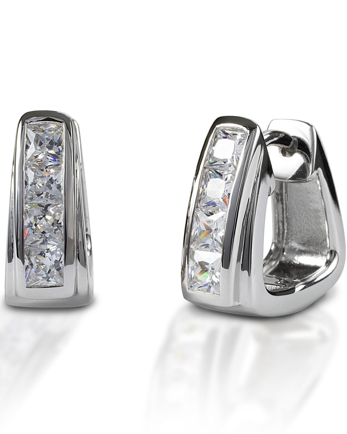 Kelly Herd Women's Contemporary Stirrup Hoop Earrings, Silver, hi-res