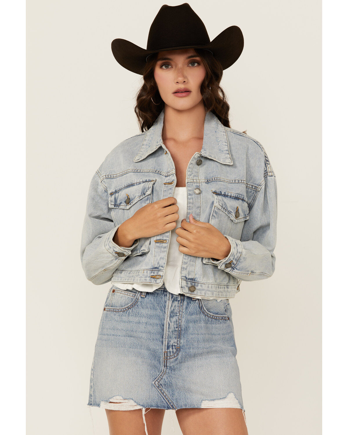 Women's Veveret Light Wash Cropped Denim Jacket