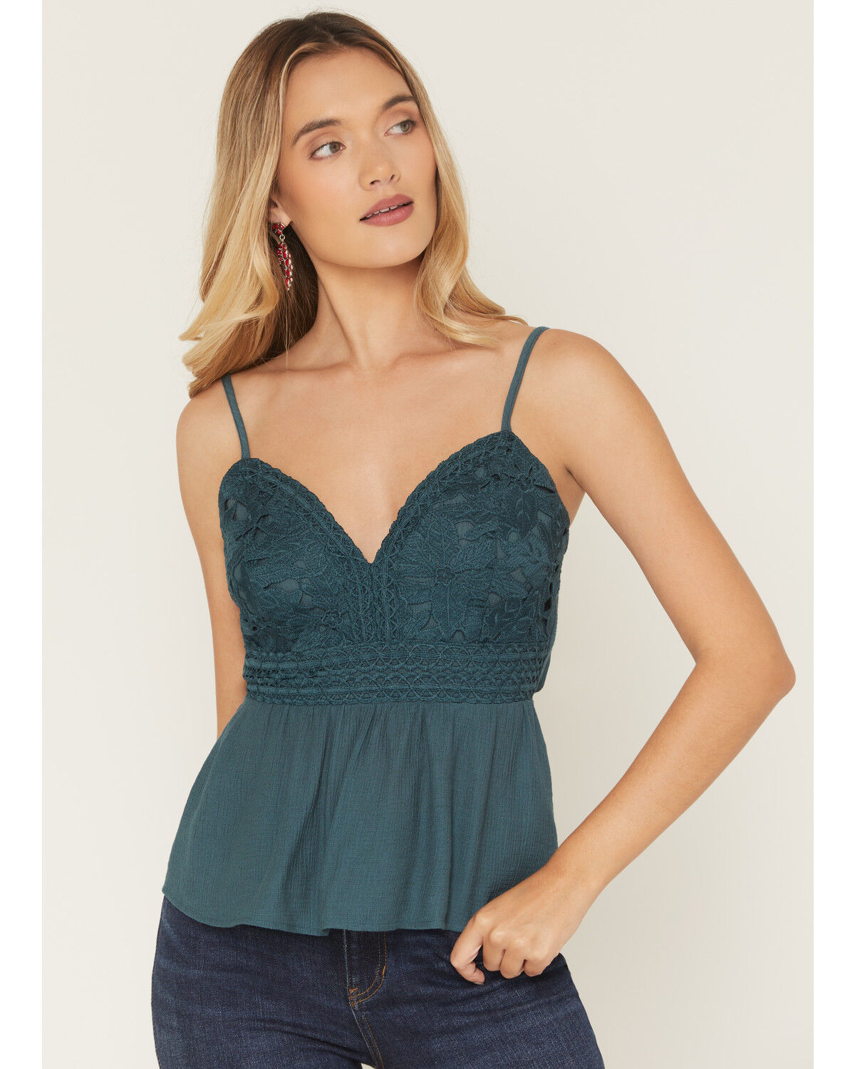 Women's Shyanne Crochet Front Sleeveless Top