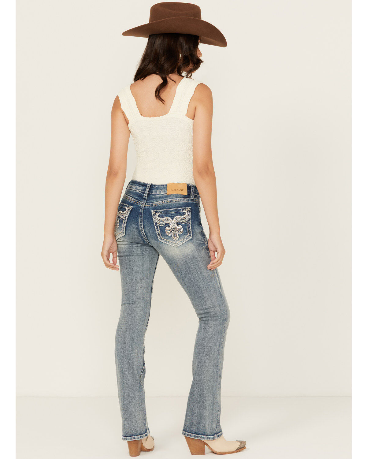 Women's Shyanne Embroidered Pocket Light Wash Mid Rise Bootcut Stretch