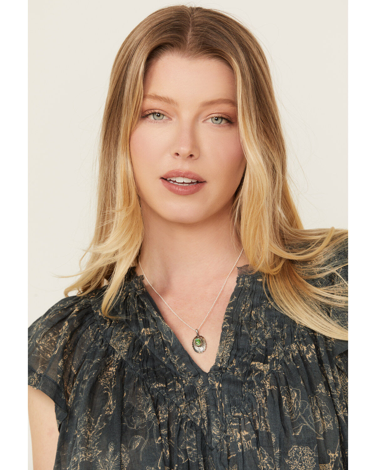 Women's Broken Arrow Jewelry Oval Concho Necklace