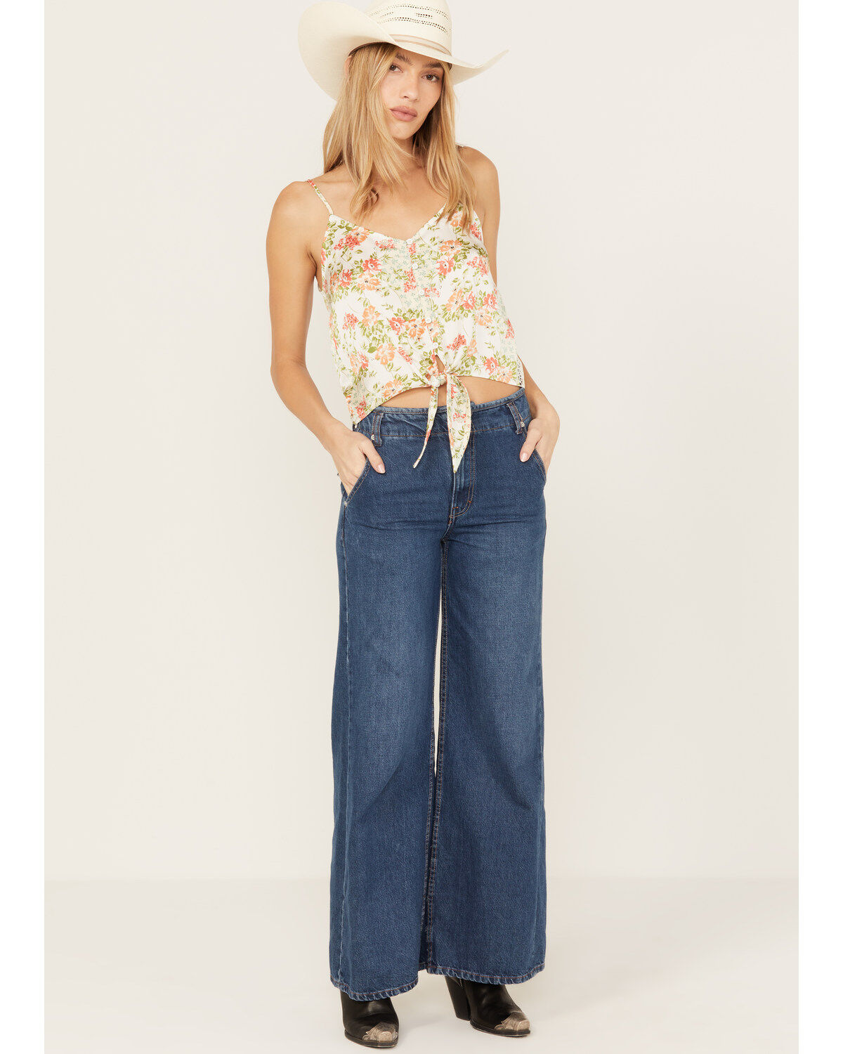 Women's En Creme Floral Print Tie Front Sleeveless Top