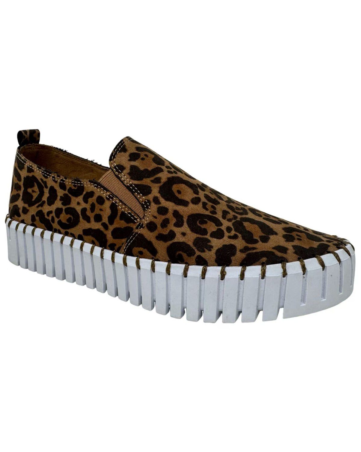 Women's Very G Sandra Leopard Print Slip-On Shoes