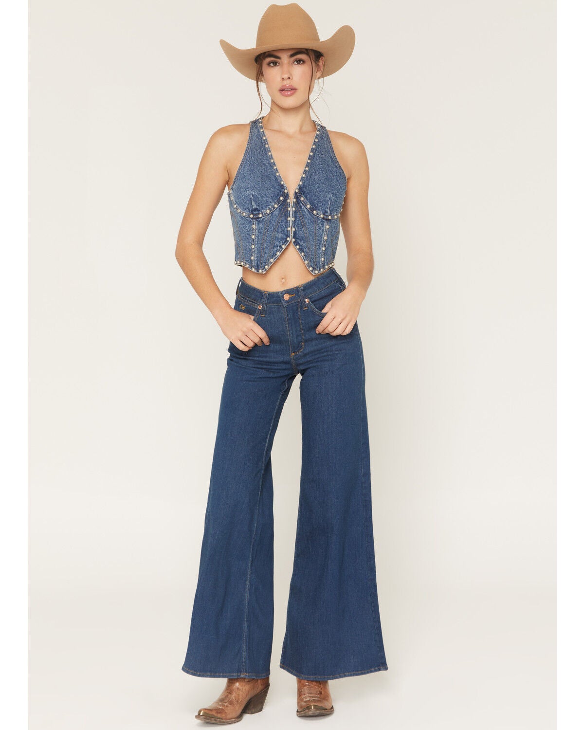 Wrangler x Lainey Wilson Women’s Cheeky Wide Leg Stretch Denim Jeans in Medium Blue – Loose Fit Western Jeans, Size 28x32