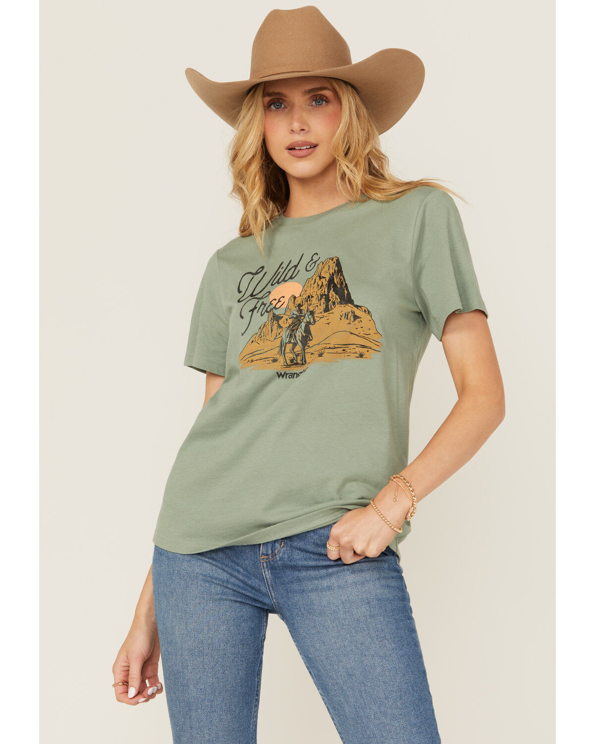 Women's Wrangler Wild & Free Short Sleeve Graphic Tee