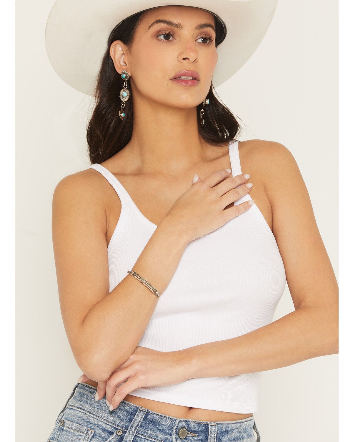 Women's Broken Arrow Jewelry Nadyne Cuff