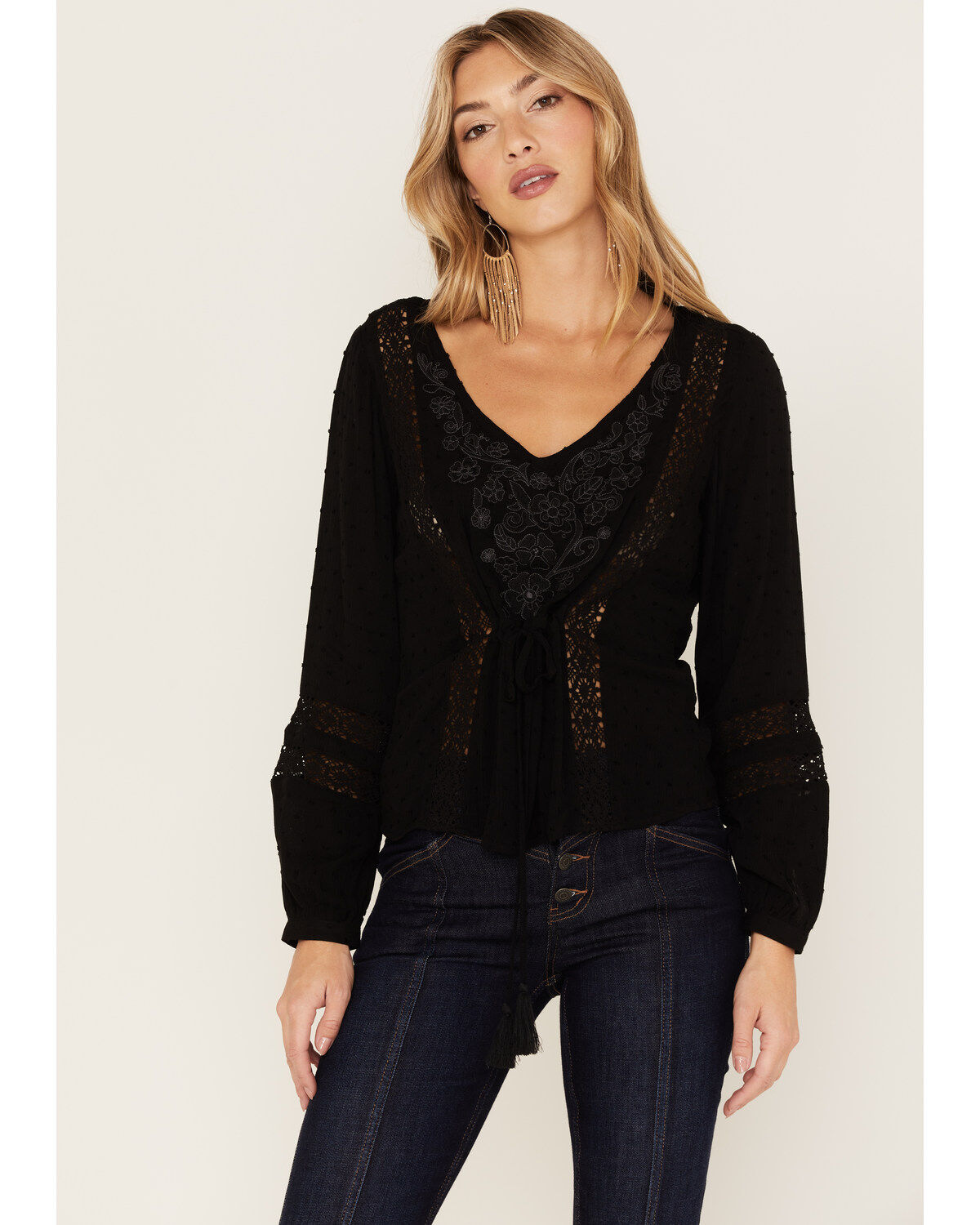Women's Idyllwind Romance Floral Embroidered Swiss Dot Blouse
