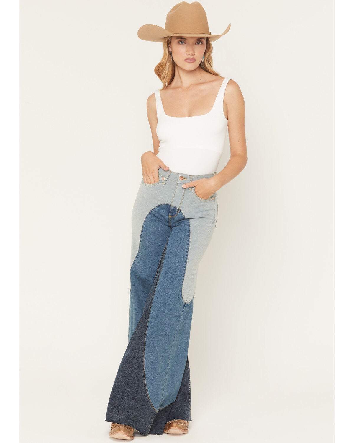 Women's Wrangler X Lainey Wilson High Rise Groovy Wide Leg Stretch Den