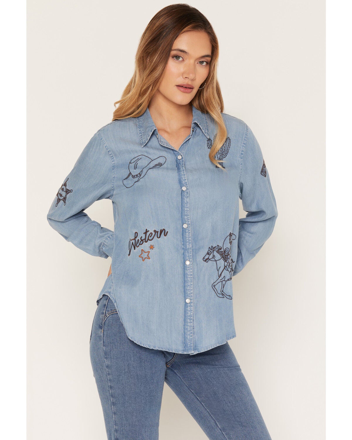 Women's Blue B Light Wash Western Embroidered Long Sleeve Pearl Snap S