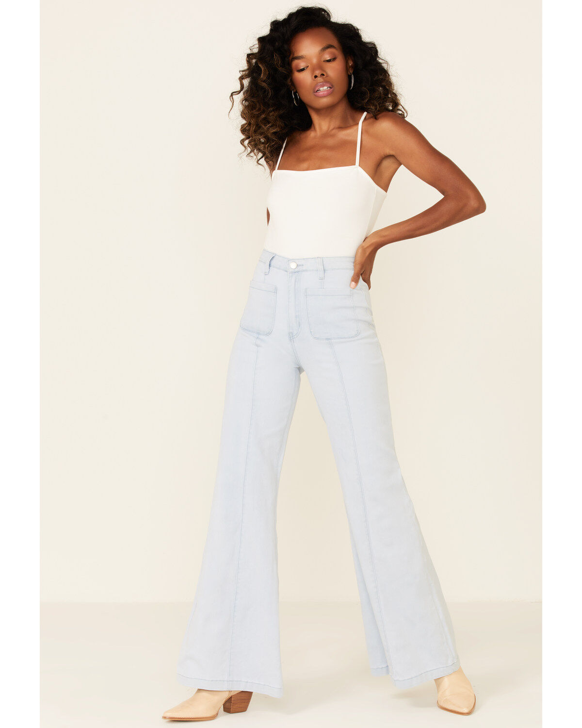 Women's Flying Tomato Front Pocket Flare Leg Jeans