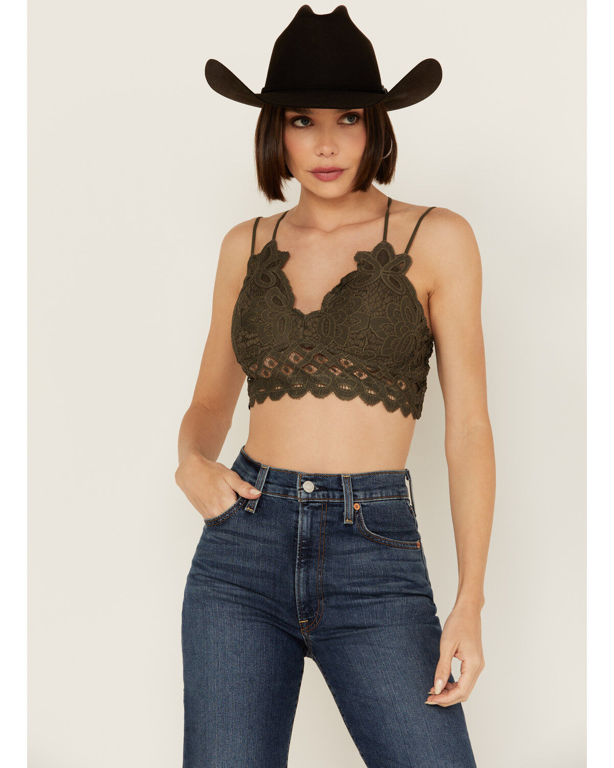 Women's Wishlist Strappy Lace Applique Scallop Lace Bralette