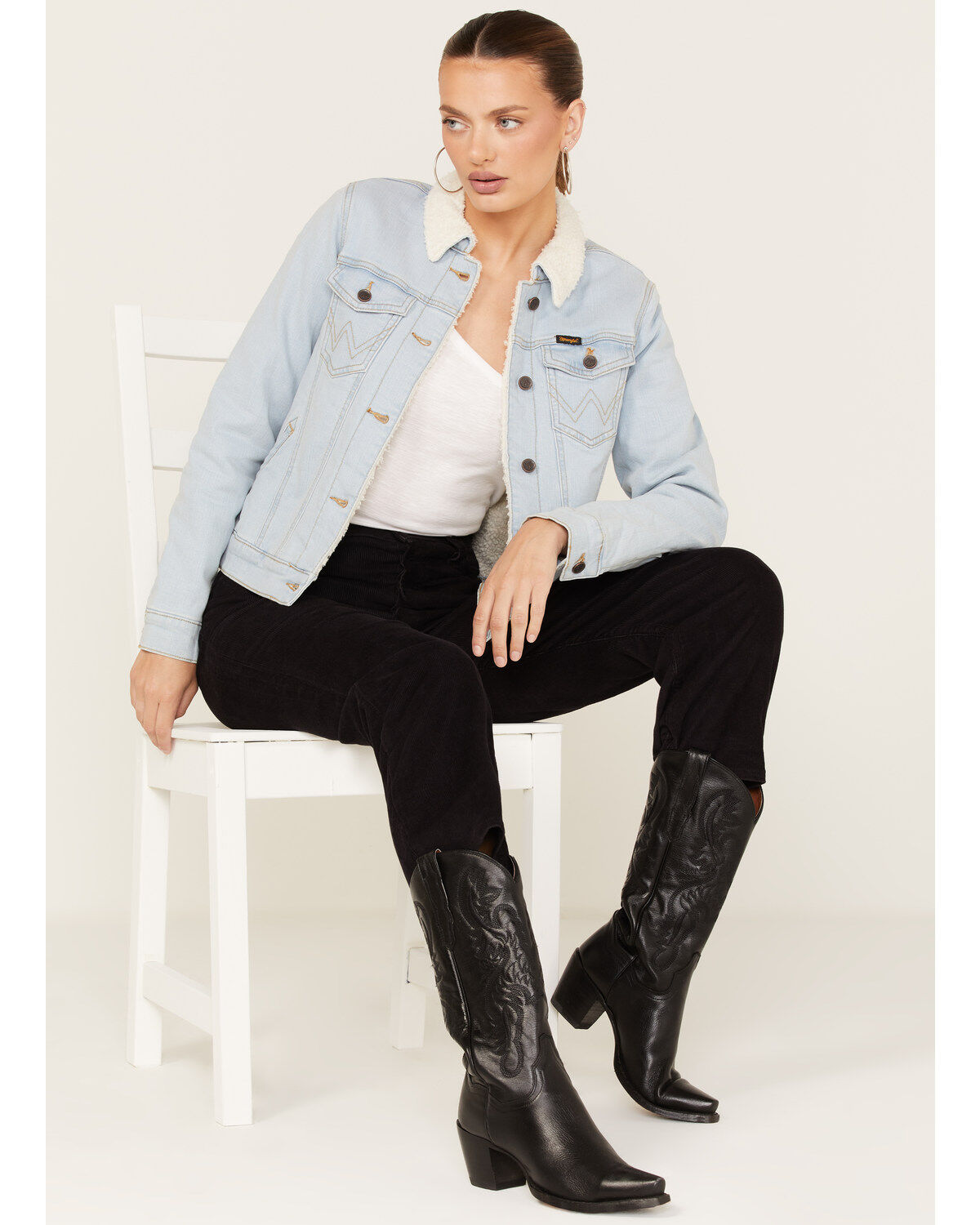 Women's Wrangler Retro Sherpa Lined Light Wash Denim Jacket
