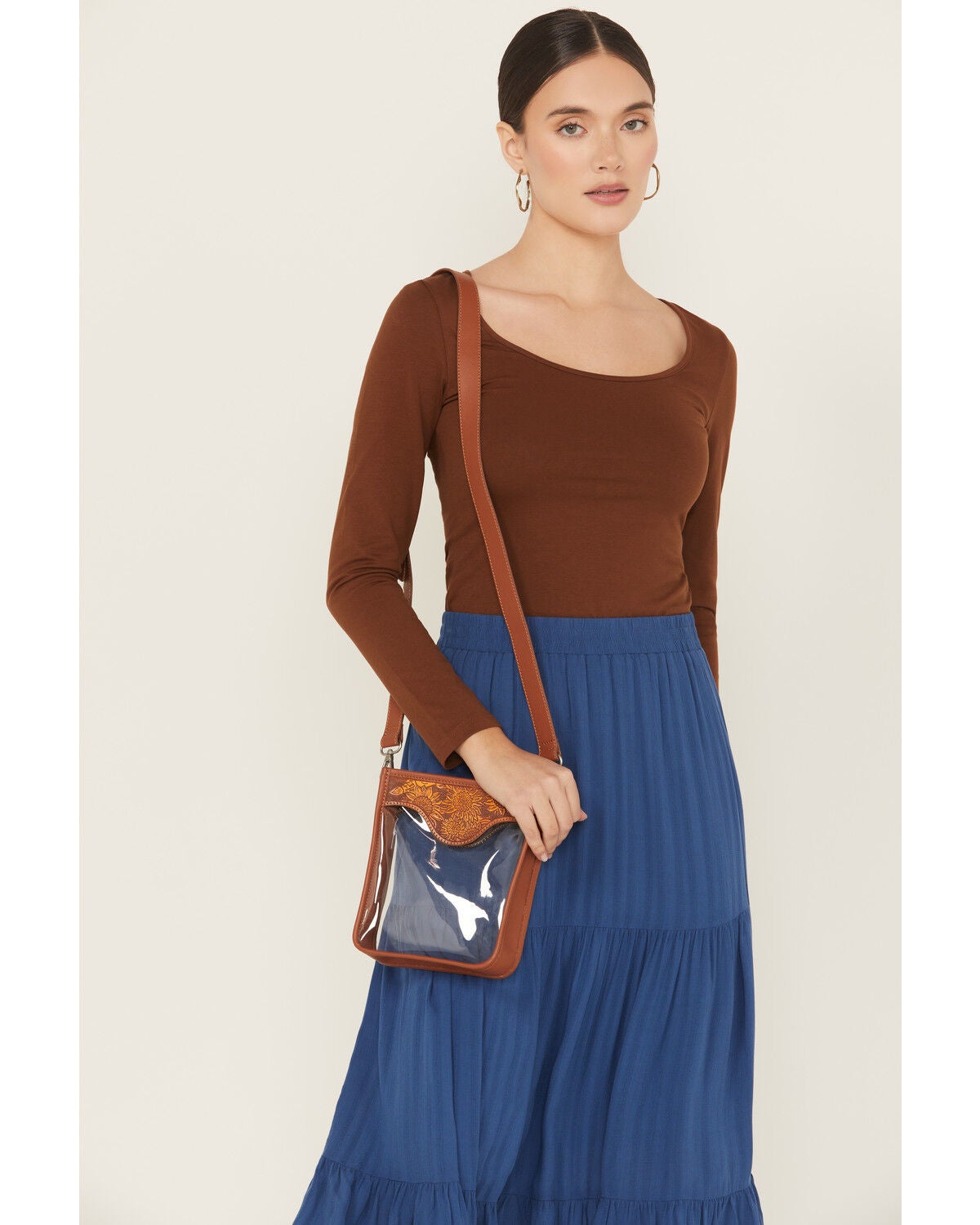 Women's Shyanne Zoie Sunflower Tooled Crossbody Stadium Bag