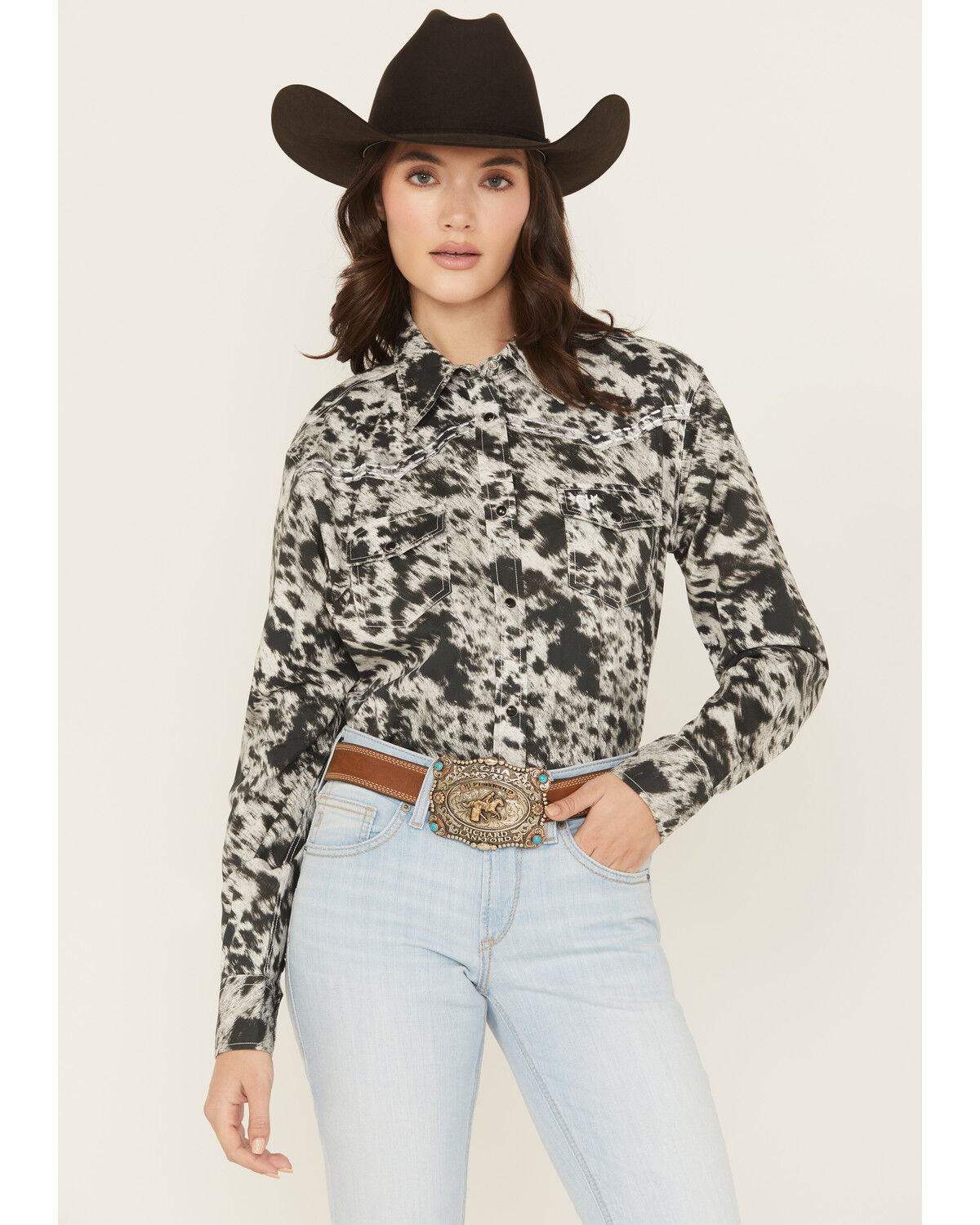 Women's Cowgirl Hardware Cowhide Print Long Sleeve Snap Stretch Wester