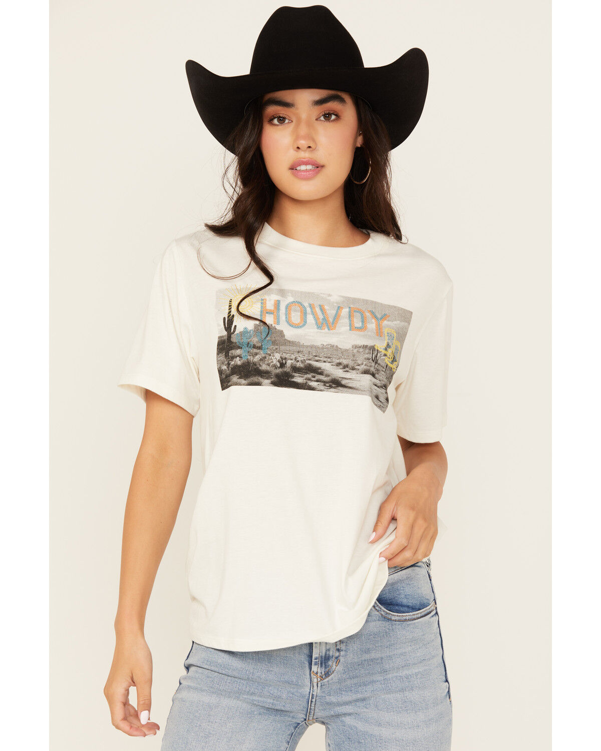 Women's Shyanne Howdy Photo Short Sleeve Graphic Tee