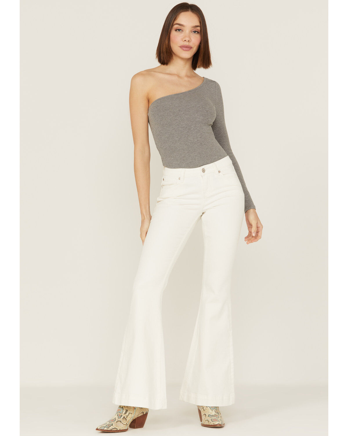 Women's Shyanne Mr. Flare Mid Rise White Cloud Dancer Flare Jeans