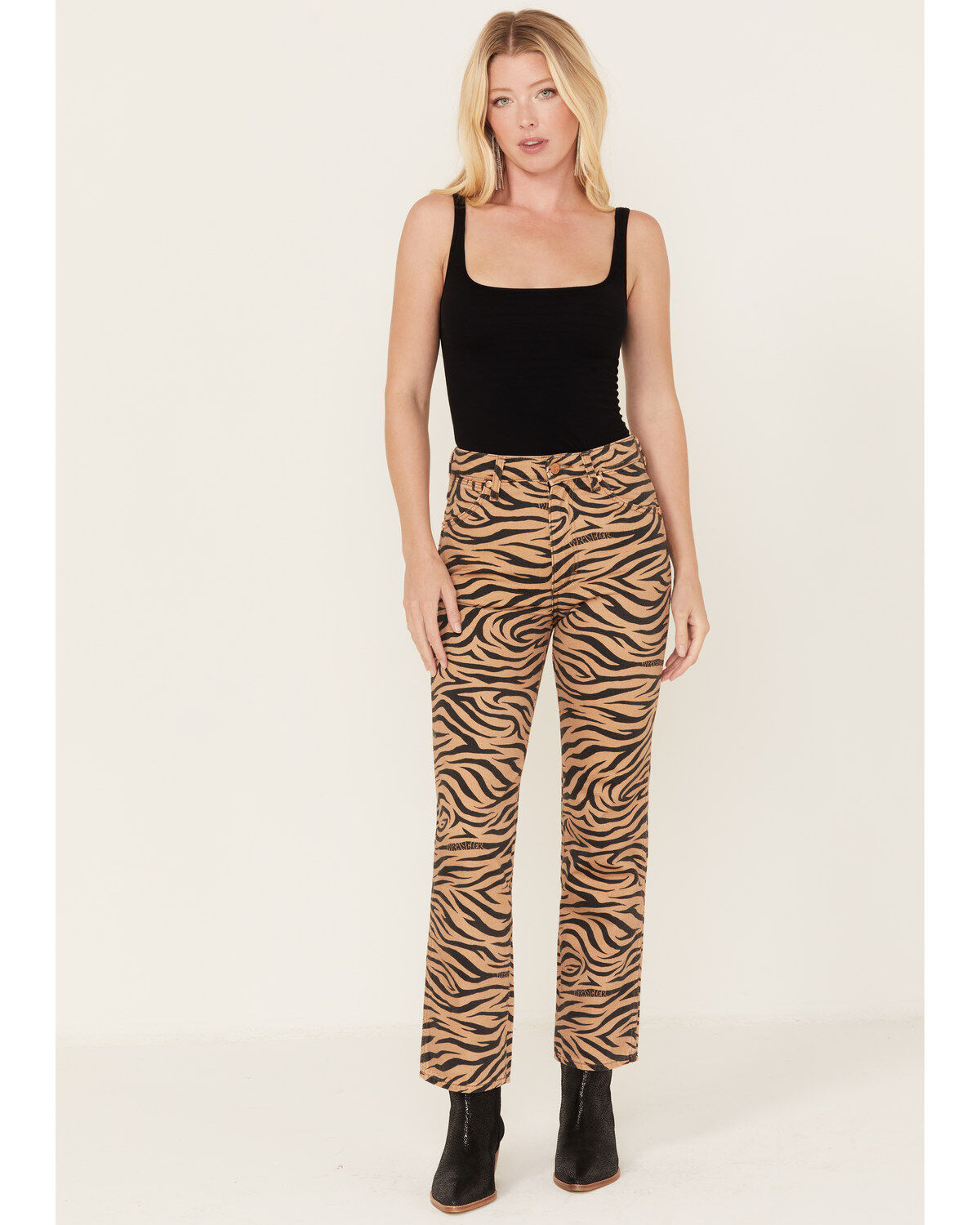 Women's Wrangler High Rise Wild West Purr Print Straight Jeans