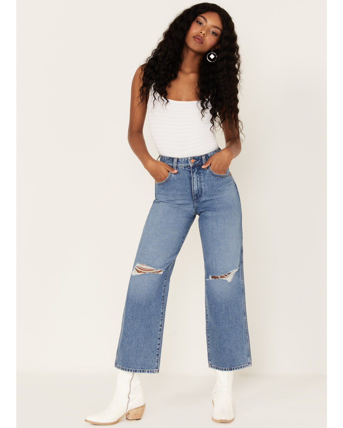 Women's Wrangler Medium Wash High Rise Relaxed Mom Jeans