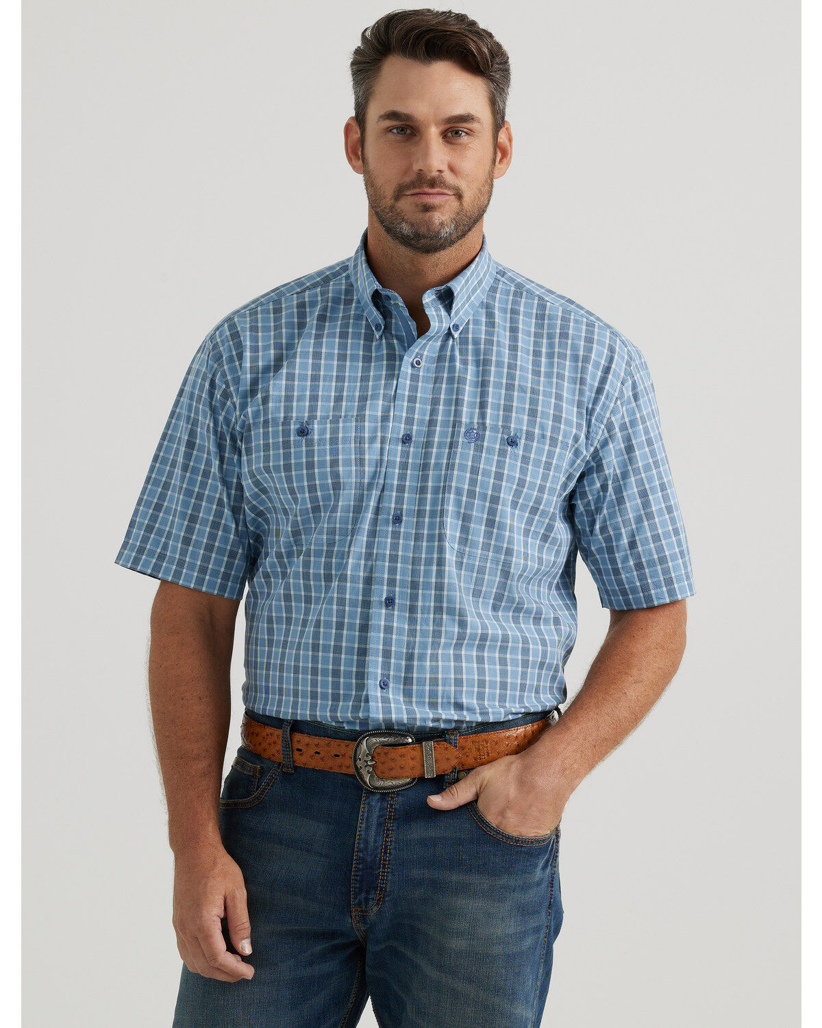 Men's Wrangler George Strait by Plaid Print Short Sleeve Button-Down W