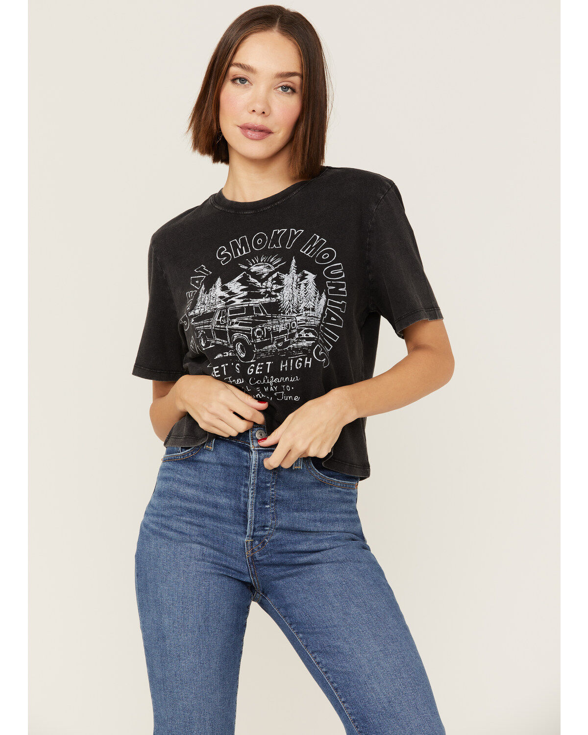 Women's Cleo + Wolf Great Smoky Mountains Graphic Boxy Crop Tee