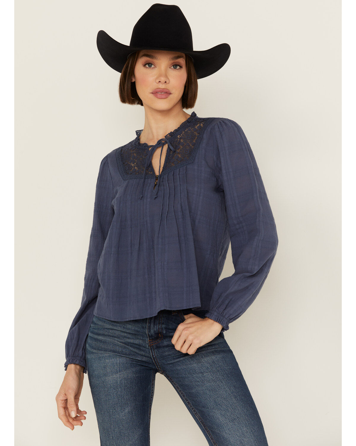 Women's Jolt Lace Trim Long Sleeve Peasant Top