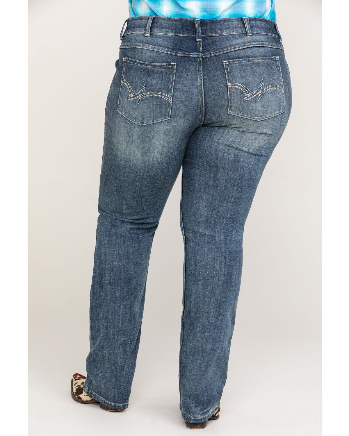 Women's Wrangler Straight Leg Jeans - Plus