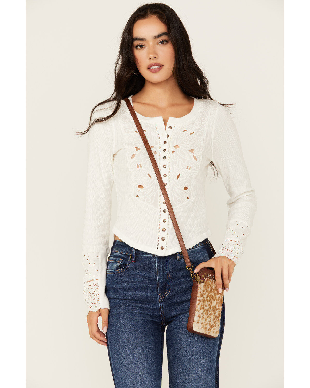 Women's Shyanne Studded Tooled Crossbody Phone Bag