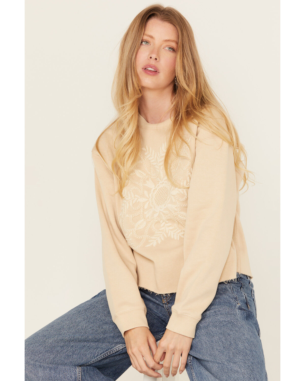 Women's Cleo + Wolf Floral Embroidered Long Sleeve Pullover