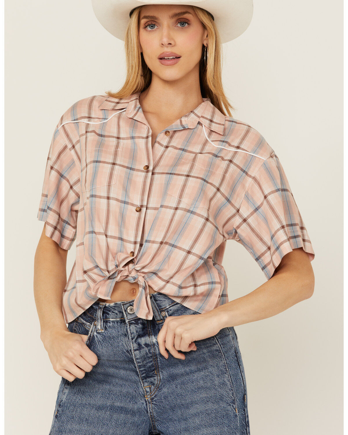 Women's Cumberland Outfitters Plaid Print Short Sleeve Button-Down Wes